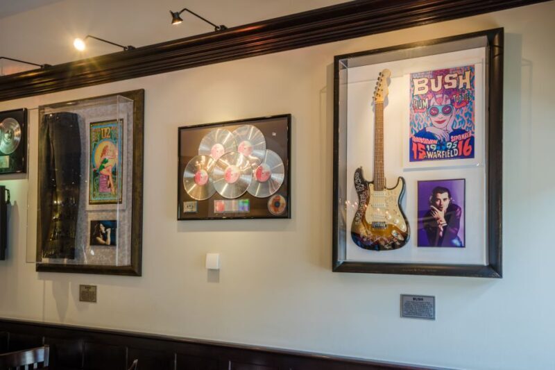 Prague: Hard Rock Cafe with Set Menu for Lunch or Dinner - The Dining Experience