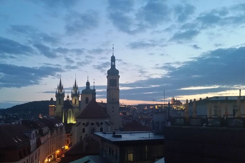 Prague: Historic City Center Bus Tour with Top Sights - Prague Castle district break: what 30 minutes is really like