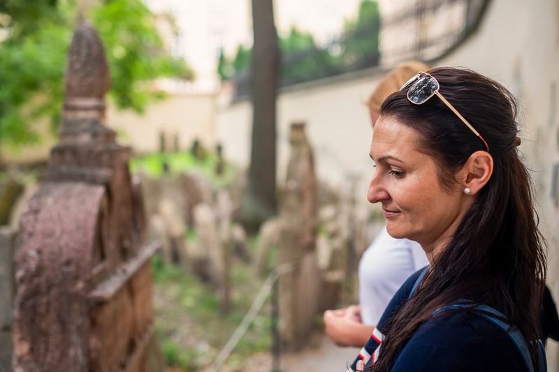 Prague: Jewish Quarter Walking Tour with Admission Tickets - Why the Guides Matter So Much Here