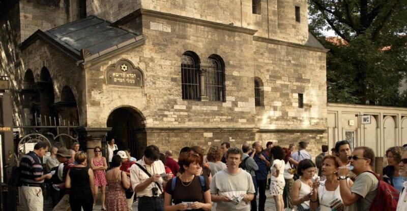 Prague: Jewish Town Walking Tour - A Look at the Tour Experience