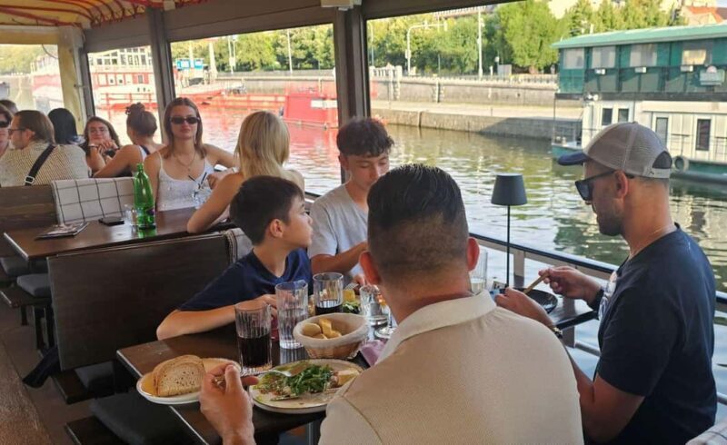 Prague: Lunch Cruise on the Vltava with 3-Course Menu - Who Will Enjoy This Experience Most?