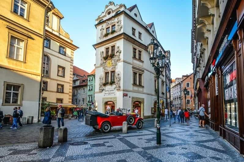 Prague: Must-See Attractions Walking Tour - A Closer Look at the Tour