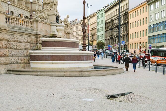 Prague: National Museum Ticket & Online Audioguide City Tour - Who Should Consider This Tour?