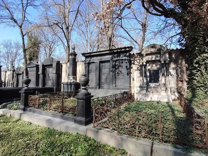 Prague: New Jewish Cemetery Guided Tour - An Honest Look at the Tour Experience