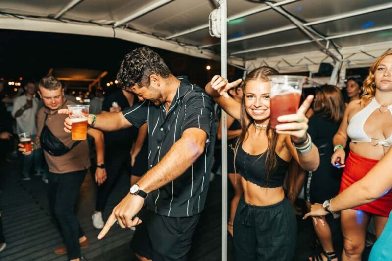 Prague: New Year's Eve Boat Party w/ Open Bar & SaSaZu Club - Who Would This Experience Suit Best?