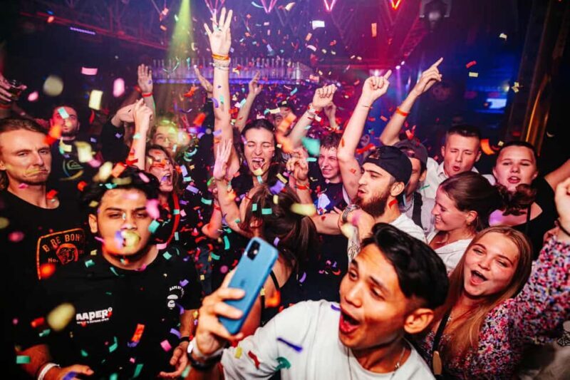 Prague: New Years Eve Booze Cruise with Free Afterparty - How the Itinerary Plays Out