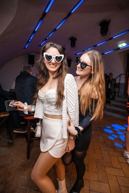Prague: New Year's Eve Pub Crawl & Shots Bar Club Entry - Key Points