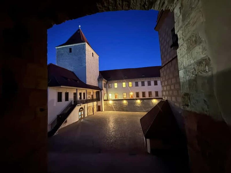 Prague: Night Walk through Prague Castle with City Views - Who Is This Tour Best For?