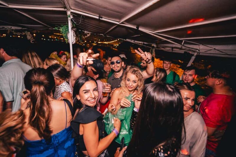 Prague: NYE 2hr Open Bar Party Boat, Fireworks, SaSaZu Club - Key Points