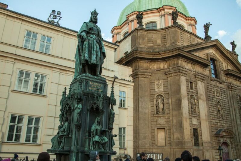 Prague: Old Town and Jewish Quarter Guided Tour in German - Who Is This Tour Best For?