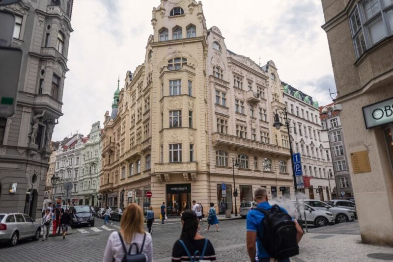 Prague: Old Town and Jewish Quarter Guided Walking Tour - Real Voices from Travelers
