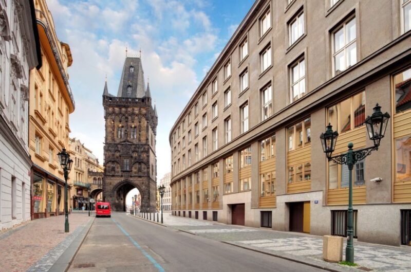 Prague Old Town and Top Attractions Private Tour by Car - Why Opt for a Car Tour in Prague?