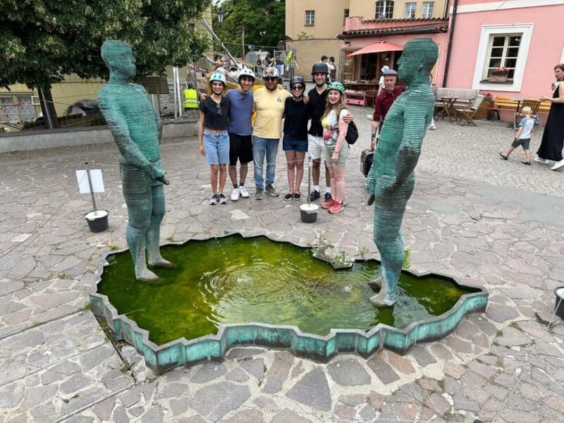 Prague Old Town: Guided Tour on eScooters - FAQ