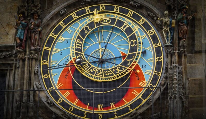 Prague: Old Town Highlights & Hidden Gems Guided Tour - The Experience in Detail