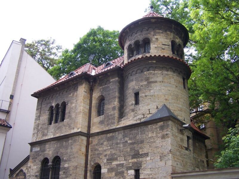 Prague: Old Town, Jewish Quarter & Astro Clock Walking Tour - Potential Drawbacks and Things to Consider