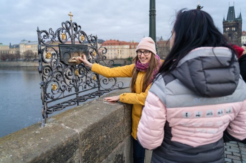 Prague: Old Town Private Walking Tour with Hotel Pickup - Key Points