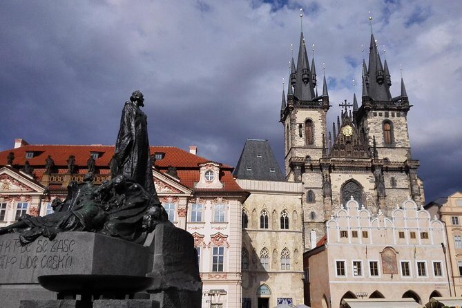 Prague Old Town Tour with a Classical Concert - Key Points