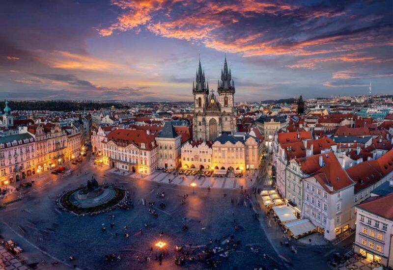 Prague: Old Town & Underground Tour Guided Tour - Key Points