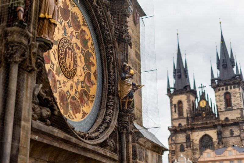 Prague: Prague Castle, Jewish Quarter, Clock Tower Admission - What to Expect on the Tour