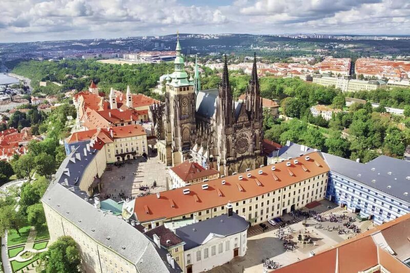 Prague: Prague Castle Skip-the-Line Ticket with Audioguide - Key Points