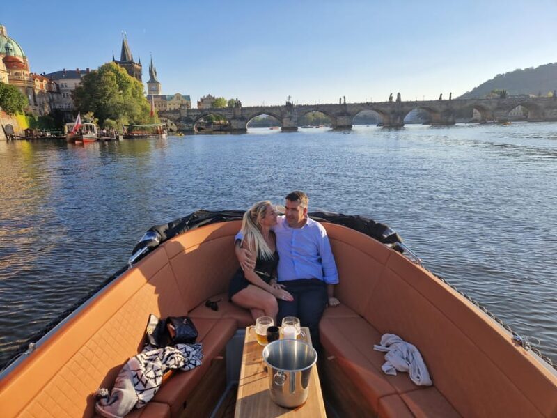 Prague Private Boat Tour - 2 Hours - A Deep Dive into the Prague Private Boat Tour Experience