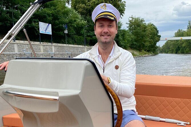 Prague Private Boat Tour 4 Hours - Key Points