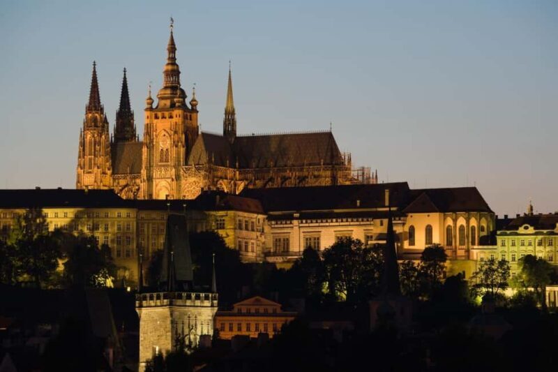 Prague: Private Castle Tour with Limousine-alone at catle - What the Reviews Say