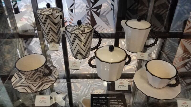 Prague: Private Cubism & Art Nouveau Walking Tour - Key Points