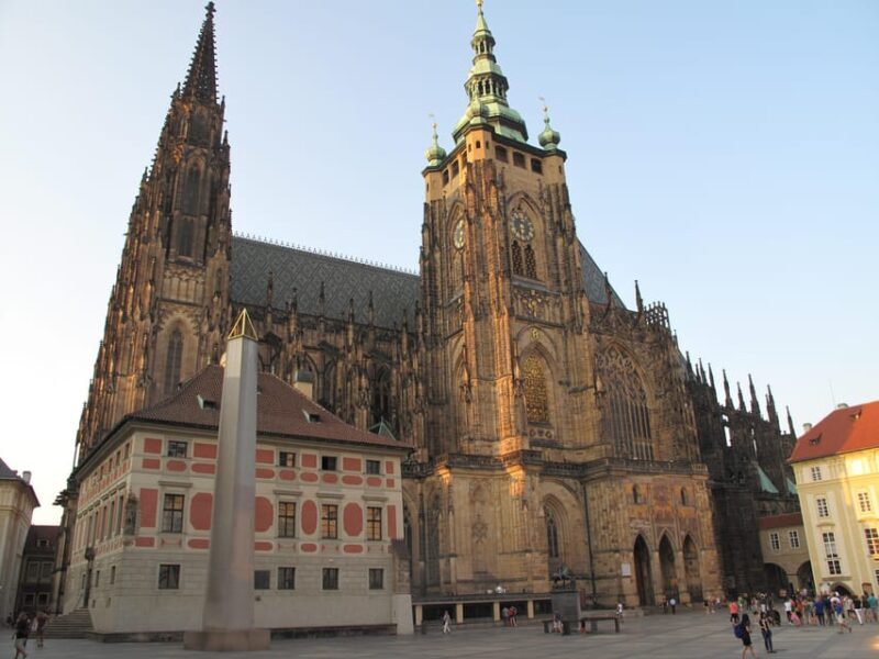 Prague: Private tour of Prague castle, meet up at hotel - FAQ