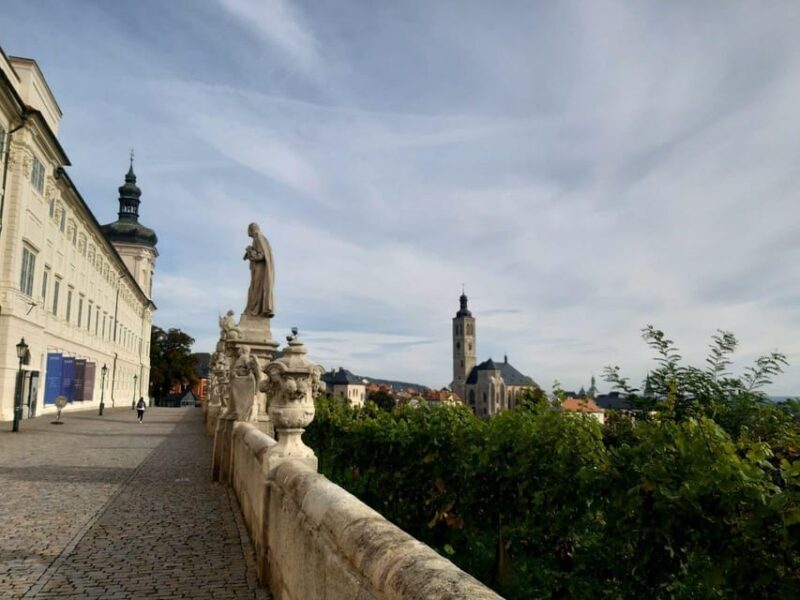 Prague: Private tour to Kutna Hora and Bone church - An In-Depth Look at the Tour Experience