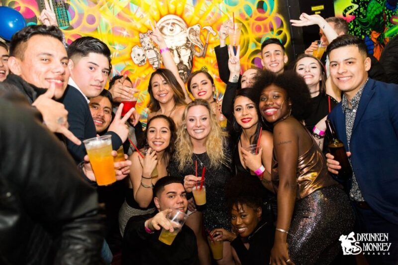 Prague: Pub Crawl with Unlimited Drinks, Bars & Club Entry - Who Should Consider This Tour?