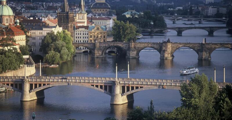 Prague: River Cruise with Transfer to Pier - What to Expect from the Prague River Cruise