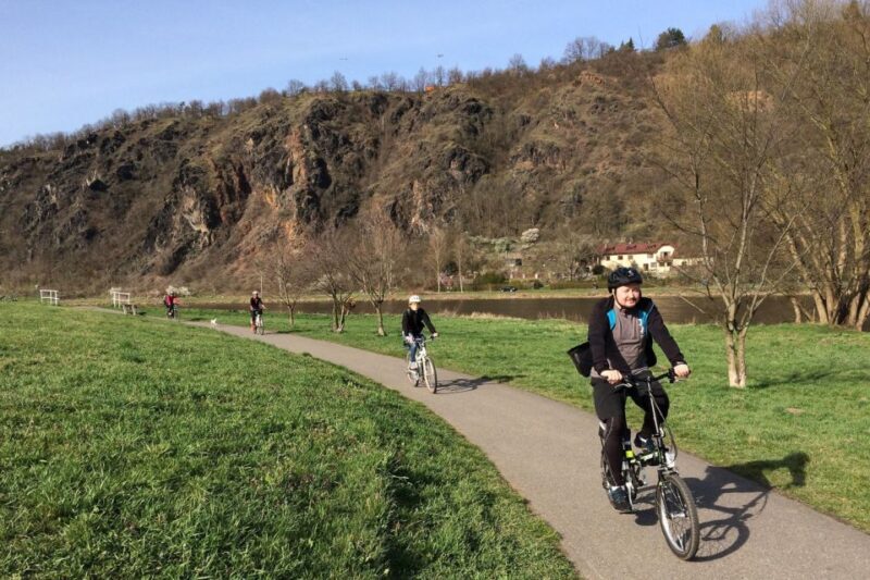 Prague: River & Park Bike Tour to Troja Chateau - An Honest Look at the Downsides