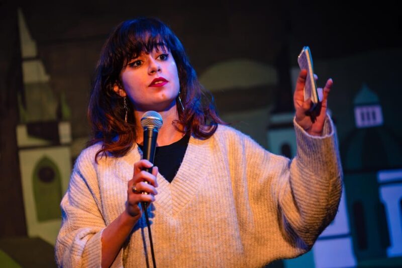 Prague: Saturday Stand-Up Comedy Night in English - Key Points