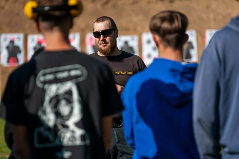 Prague: Shooting Experience with 3 to 10 Guns & Bus Transfer - FAQ