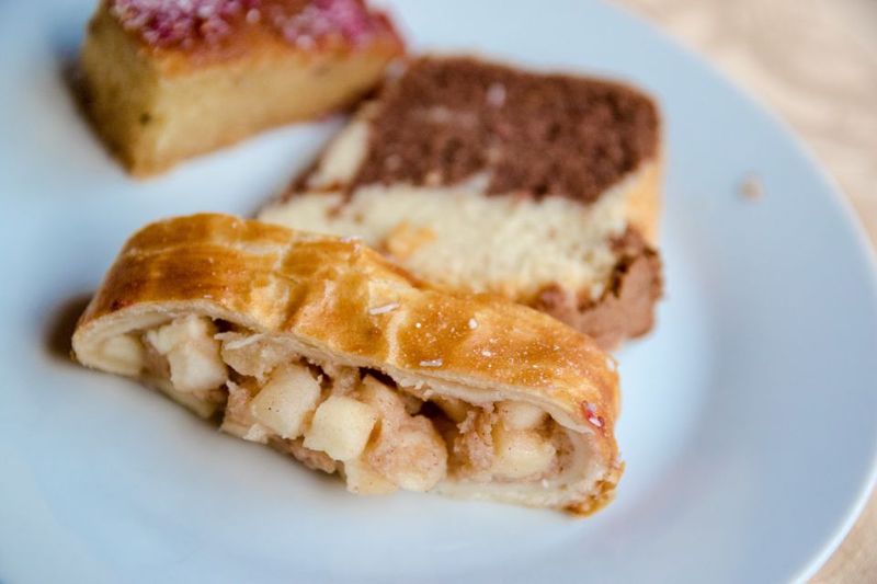 Prague: Sightseeing Boat Cruise with Buffet Dinner - The Timing That Matters: Boarding Starts at 18:30