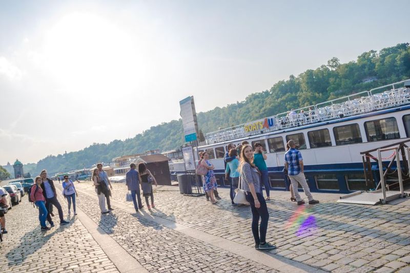 Prague: Sightseeing Boat Cruise with Buffet Dinner - Comfort Onboard: Upper Deck Views vs Heated Lower Salon