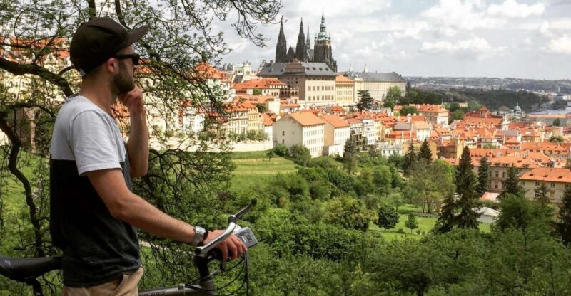 Prague: Stunning Viewpoints, Castle, City & Park E-Bike Tour - Who Should Consider This Tour?