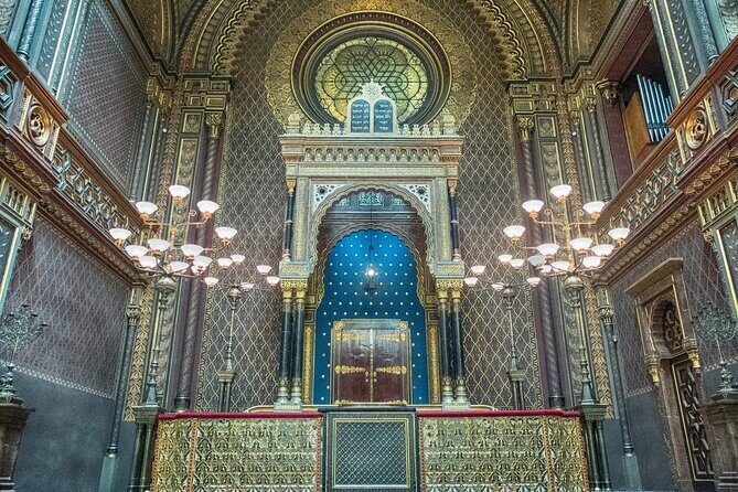 Prague Synagogues and Jewish Quarter Private Walking Tour - A Closer Look at the Tour