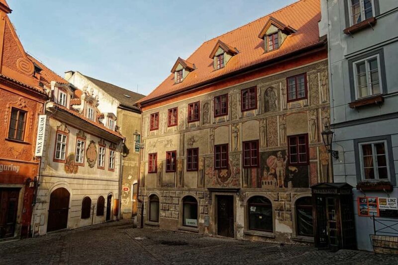Prague: to Passau with walking Guided Tour in eský Krumlov - Key Points