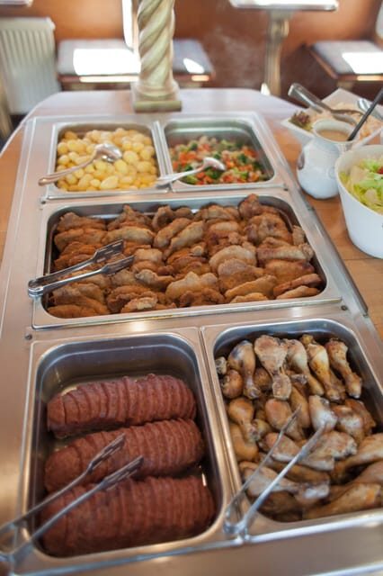 Prague: Vltava River Evening Dinner Cruise - Service and Experience Tips