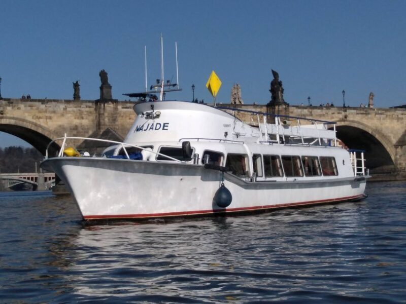 Prague: Vltava River Private Boat Party with Drinks - What Reviewers Say