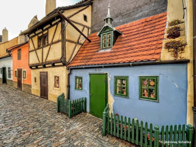 Prague: World of Banksy Ticket & Digital City Tour - Exploring the Banksy & Prague Digital Tour: A Genuine Look