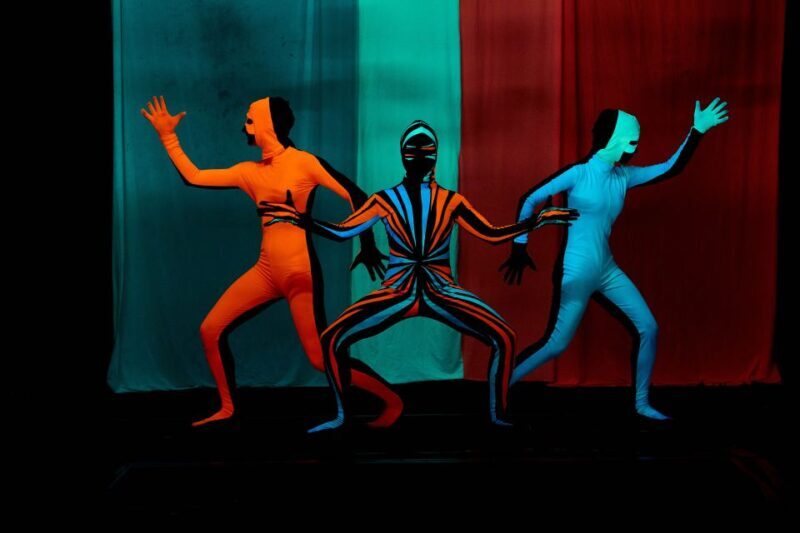 Prague: WOW Show Black Light Theater - In-Depth Breakdown of the Experience