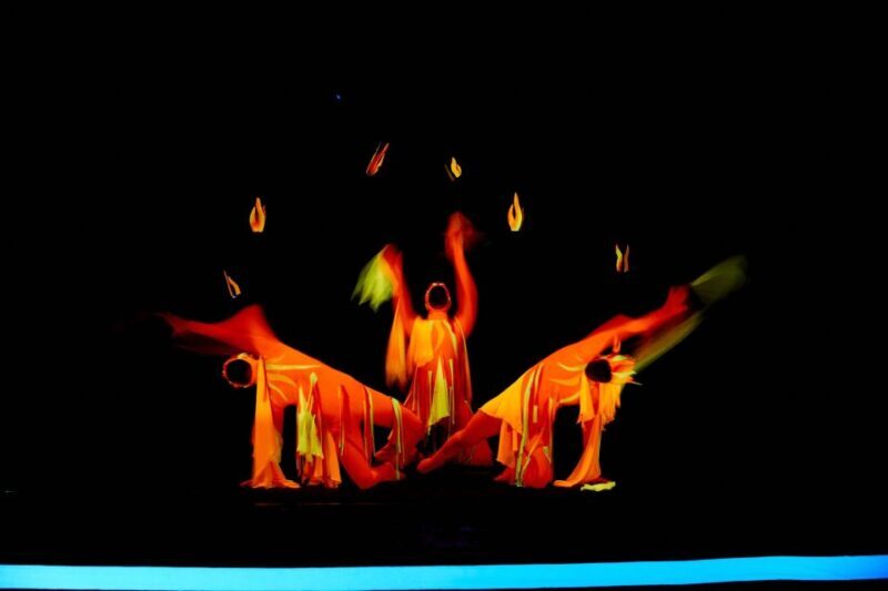 Prague: WOW Show Black Light Theater - FAQ