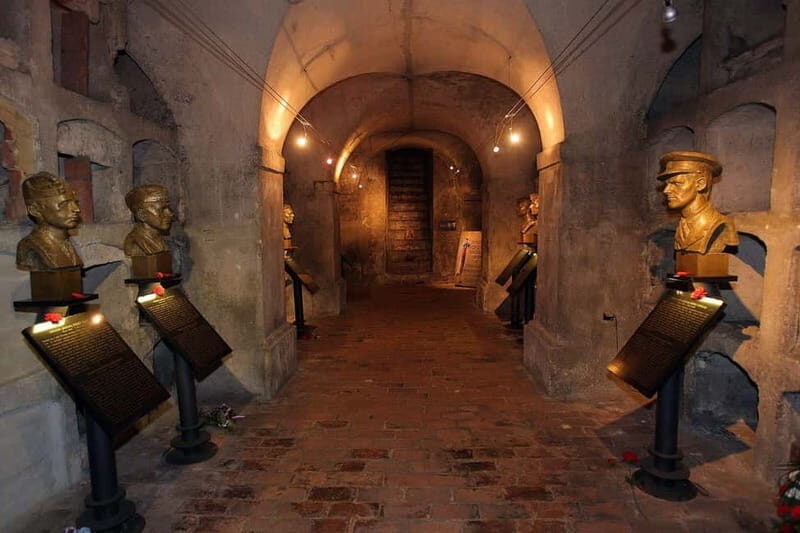 Prague: WWII Tour with Local Historian SMALL GROUP - Who Is This Tour Best For?