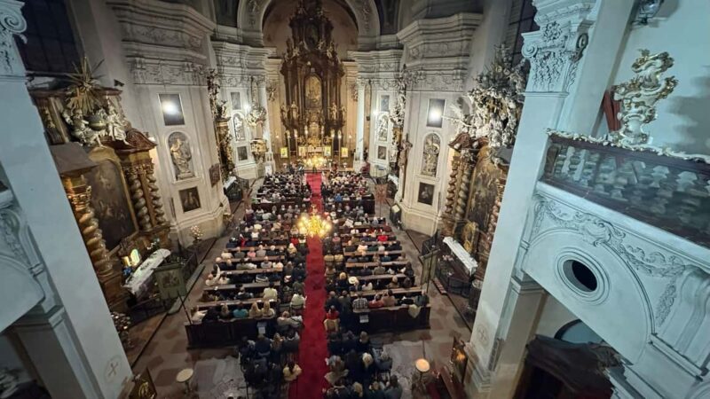 Praha:Vivaldiho koncert ty roních dob a dalí Klementinum - Is it worth it? Our honest take