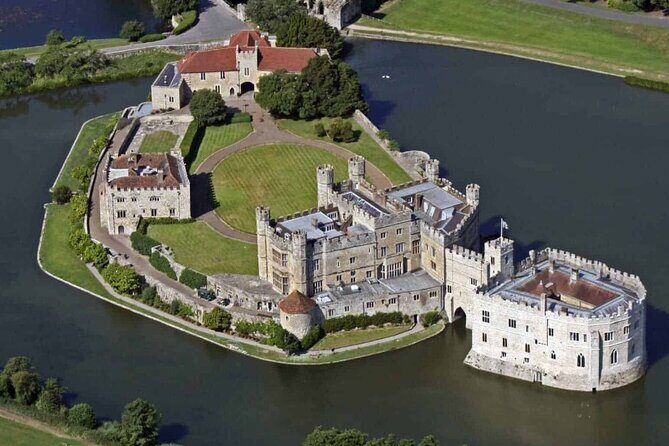 Pre-Cruise Transport from London to Southampton via Stonehenge - Key Points