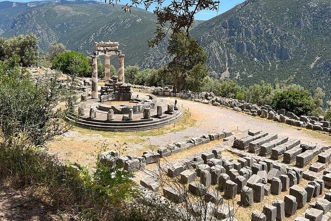 Premium Delphi Day Trip with an Expert Guide, Museum & Lunch - The Lunch Question: To Book or Not?