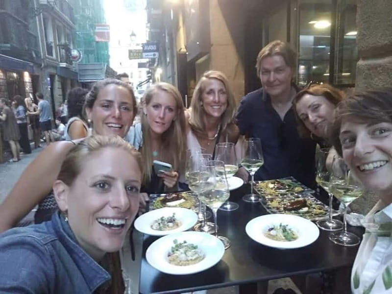 Premium Evening Pintxos Tour in San Sebastians Old Town - What Is the Premium Evening Pintxos Tour?